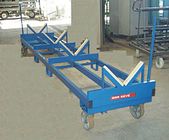 Carrello per trasporto di barre - alberi, su camion o in cantiere, lunghezza mm .4000 larghezza mm.800 - ruote in poliuretano diam.200 a piastra girevole estraibili -  alloggi per inserimento forche carrello elevatore -  regoli in legno a V sulle basi di appoggio
