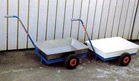 Carrelli a vaschetta Tipo AV 84/90 con ruote pneumatiche, vasca in plastica o in acciaio inox